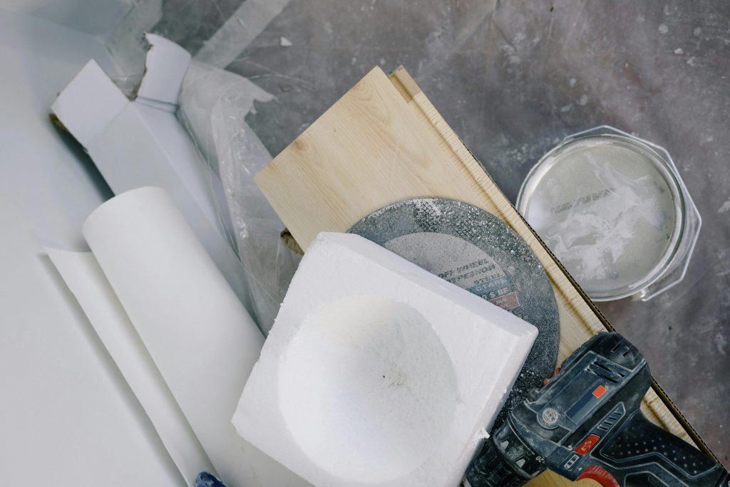 Uneven cutting of Styrofoam - how to fix it? Narzędzia i materiały do cięcia styropianu, gotowe do projektu